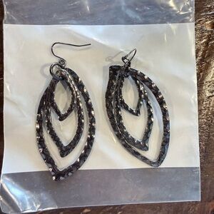 Chic Black Leaf Earrings